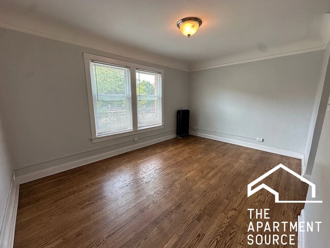 Building Photo - 7033 N Glenwood Ave