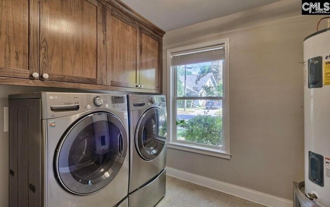 Building Photo - 3011 Clark St