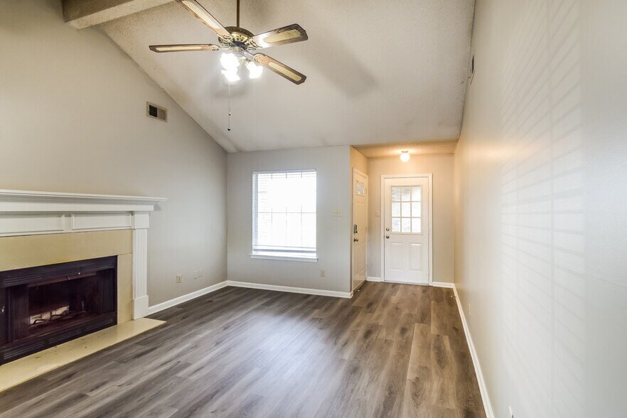 Building Photo - 6991 Raleigh Lagrange Rd