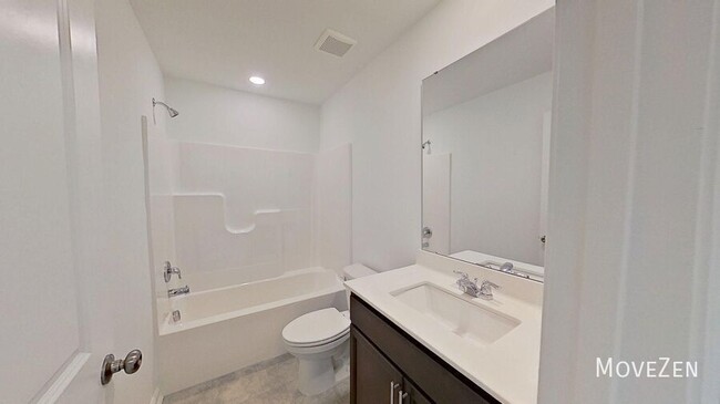 Building Photo - 828 Basswood Gln Trl