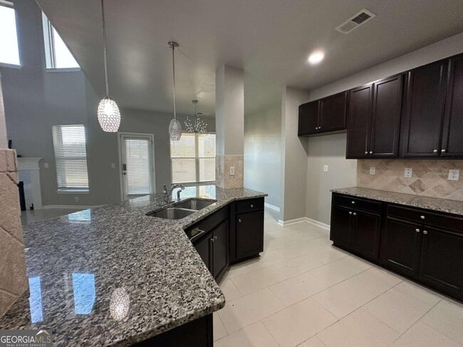 Building Photo - 3368 Alhambra Cir