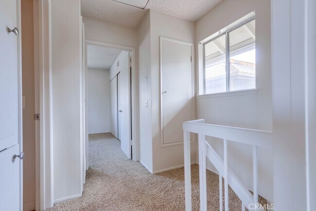 Building Photo - 9502 Pettswood Dr