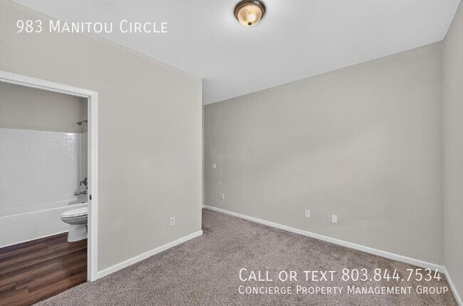Building Photo - 983 Manitou Cir