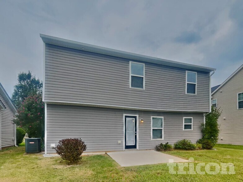 Building Photo - 1524 Hamilton Hills Dr