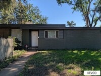 Building Photo - Spacious, Vintage 1950's Ranch-Home