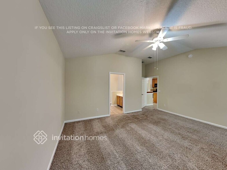 Building Photo - 827 E Red House Branch Rd