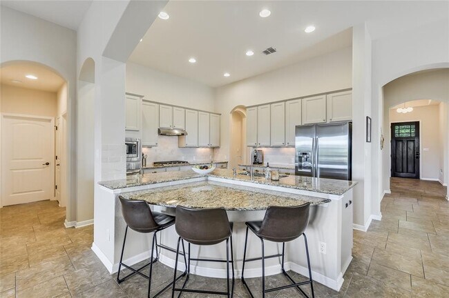 Building Photo - 696 Ledge Stone Dr