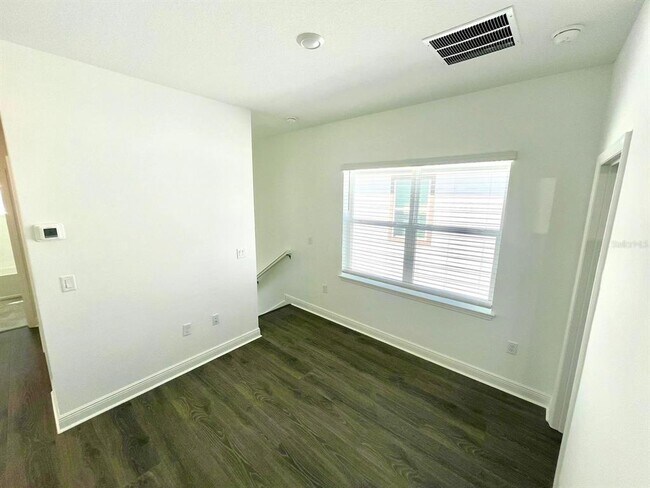 Building Photo - 3082 Voyager Ave