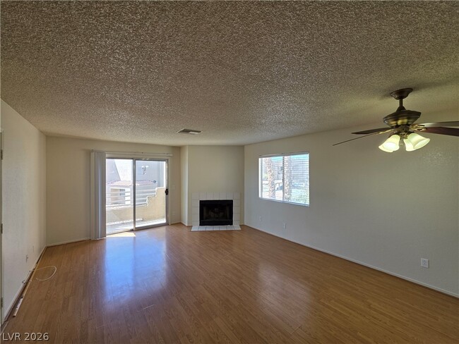 Building Photo - 2200 Highpointe Dr