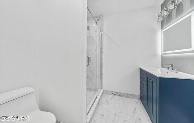 Building Photo - 146 N Bath Ave