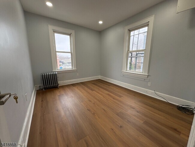 Building Photo - 16 Jacoby St