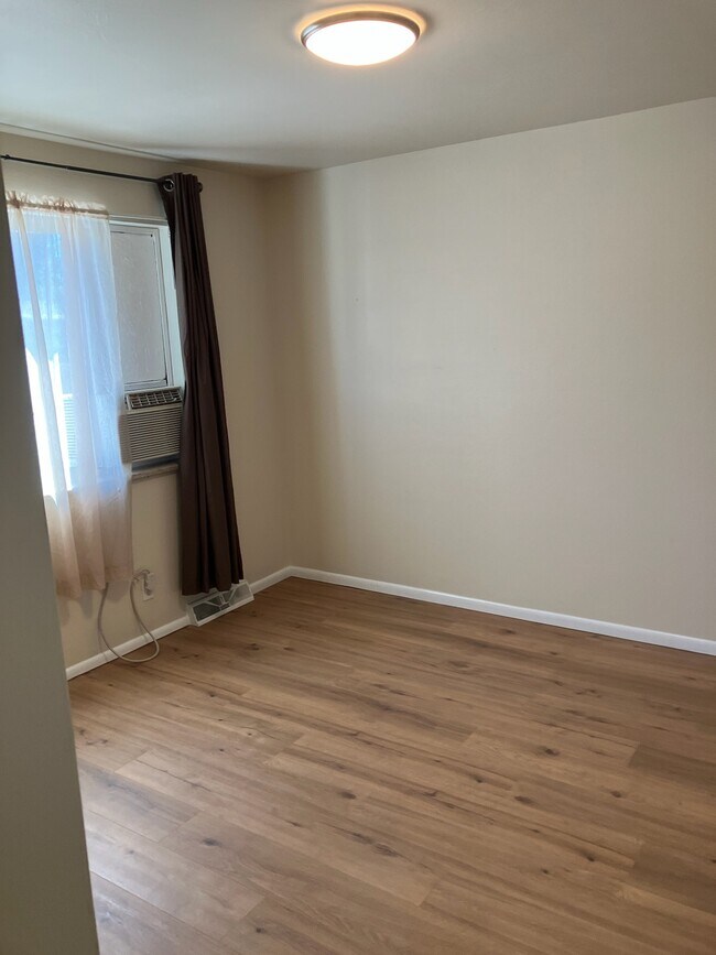 dining room - 5390 King Ct