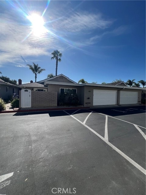 Building Photo - 16912 Canyon Ln