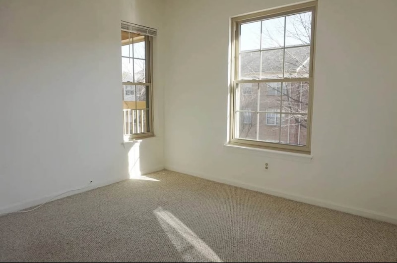 Building Photo - 6 Banyan Wood Ct