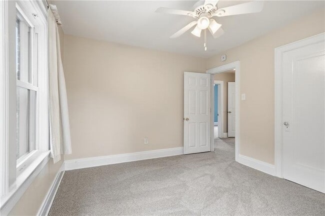 Building Photo - 307 Ambridge Ave