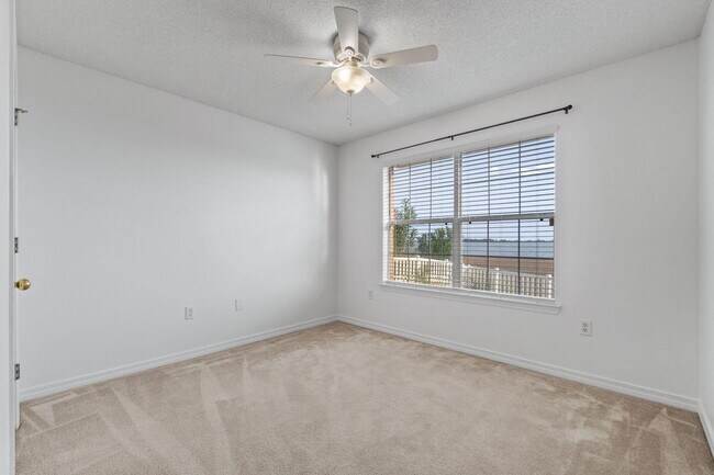 Building Photo - 742 Saltair Ln