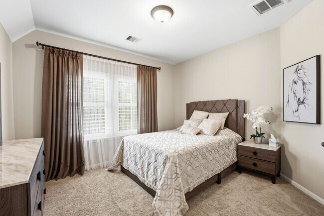 Building Photo - 27383 Pendleton Trace Dr