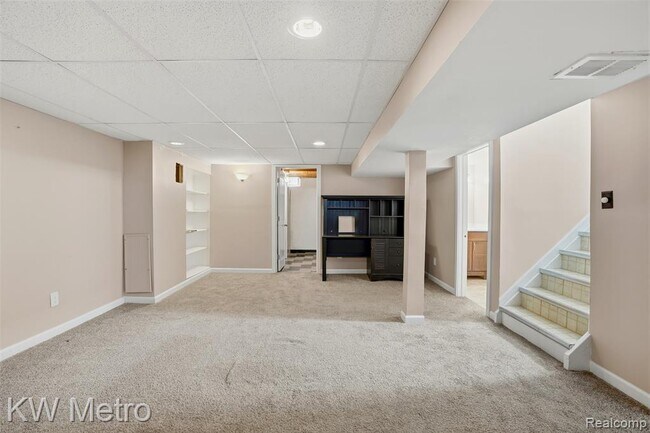 Building Photo - 1204 Montrose Ave