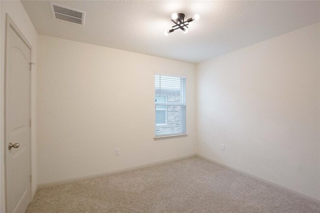 Building Photo - 108 Frederick Dr