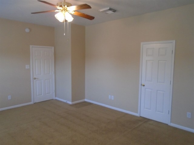 Building Photo - 26887 Castlecliff Ln