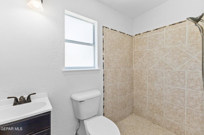Building Photo - 9127 Texas Red Dr