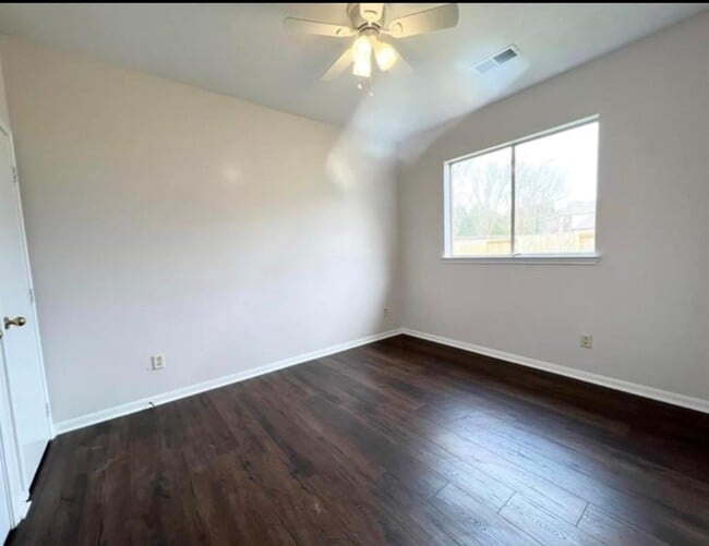 Building Photo - 3527 Swordfern Pl