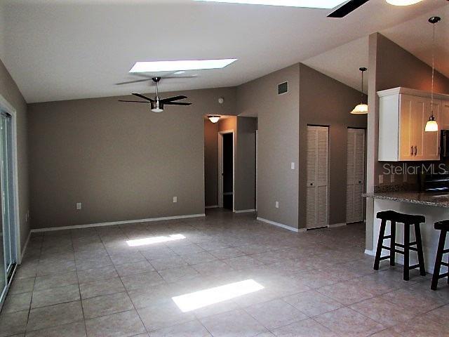 Building Photo - 2105 David Ct