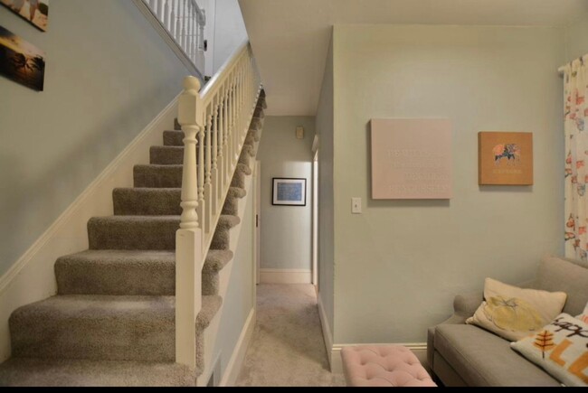 Building Photo - Gorgeous 3 bed 2 bath Johns Landing, PDX, ...