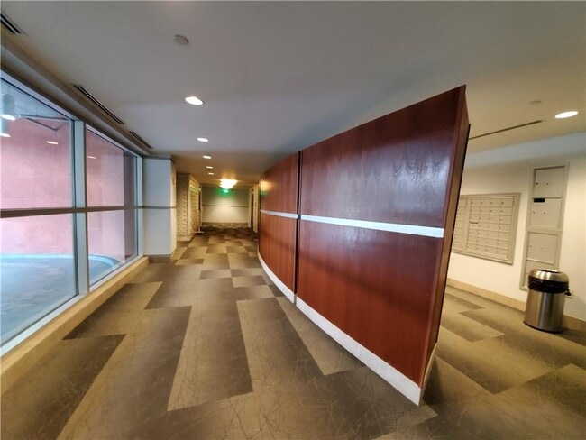 Building Photo - 923 Peachtree St NE
