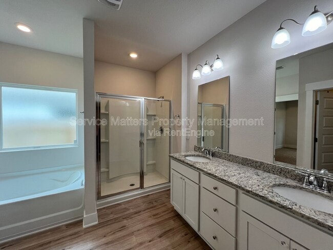 Building Photo - 5745 Danbury Blvd