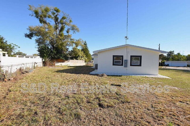 Building Photo - 2919 Hickory St