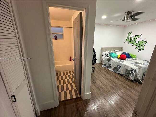 Building Photo - 5478 NW 45th Way