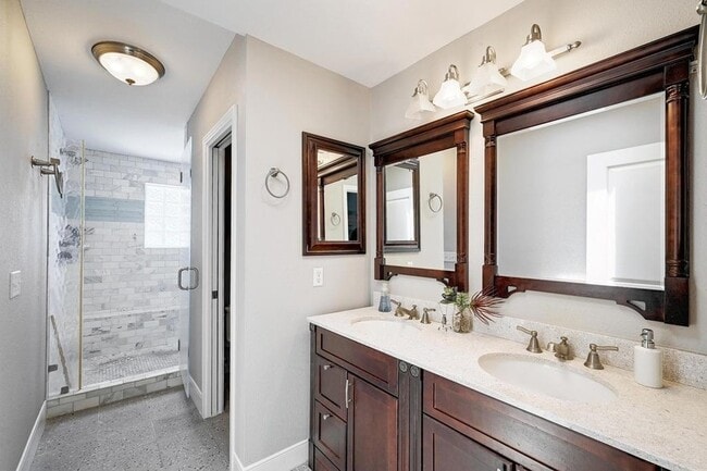 Building Photo - 3408 Bonnie Rd