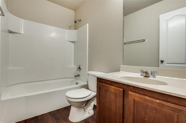 Building Photo - 207 Silver Spur Dr