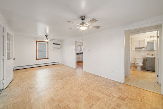 Building Photo - 46 Elaine Rd