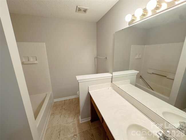 Building Photo - 5745 Prescott Ct
