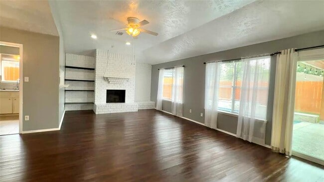 Building Photo - 1371 Stevenage Ln