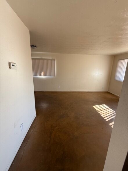 Building Photo - 2024 S Mill Ave
