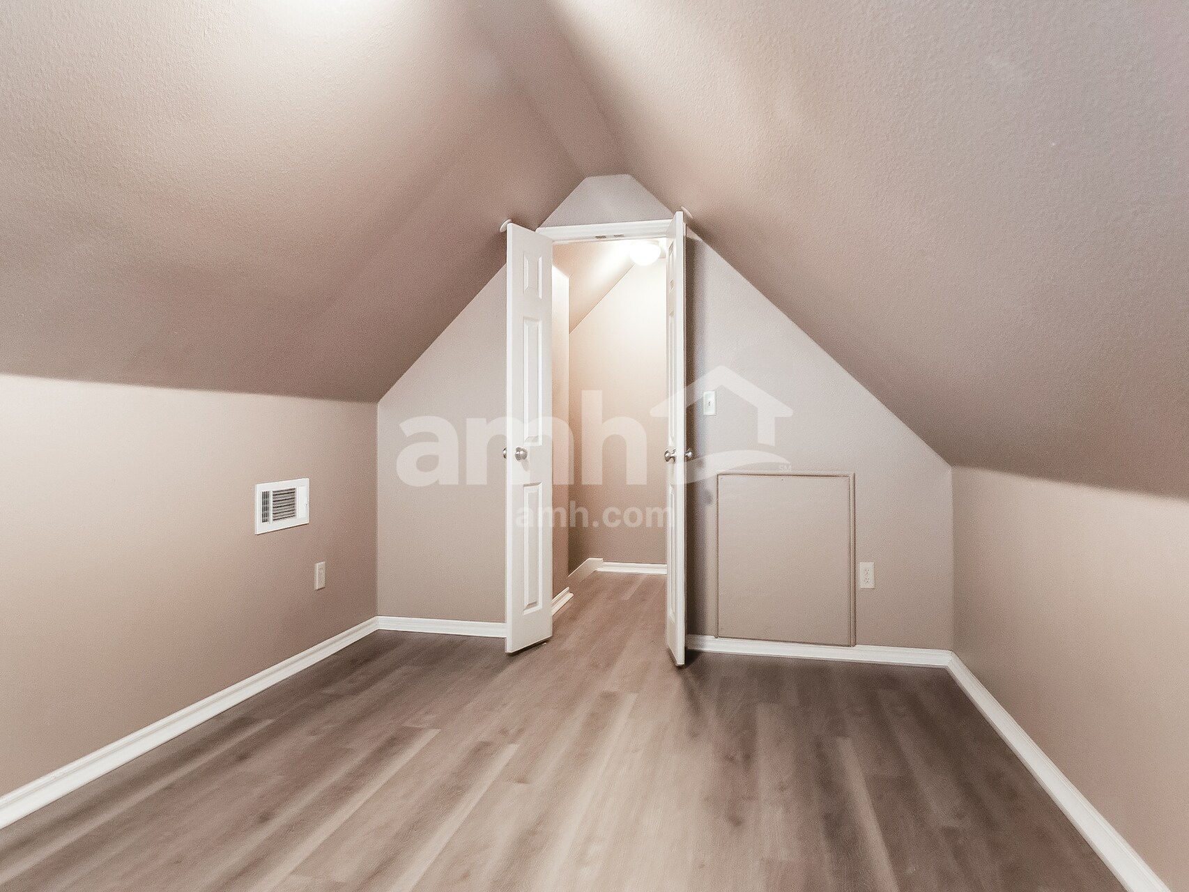 Building Photo - 5104 N 34th St