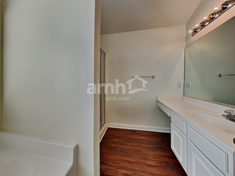 Building Photo - 129 Autry Ave