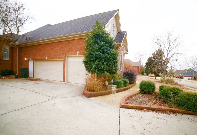 Building Photo - 4 br, 4 bath House - 106 Holbrook Drive