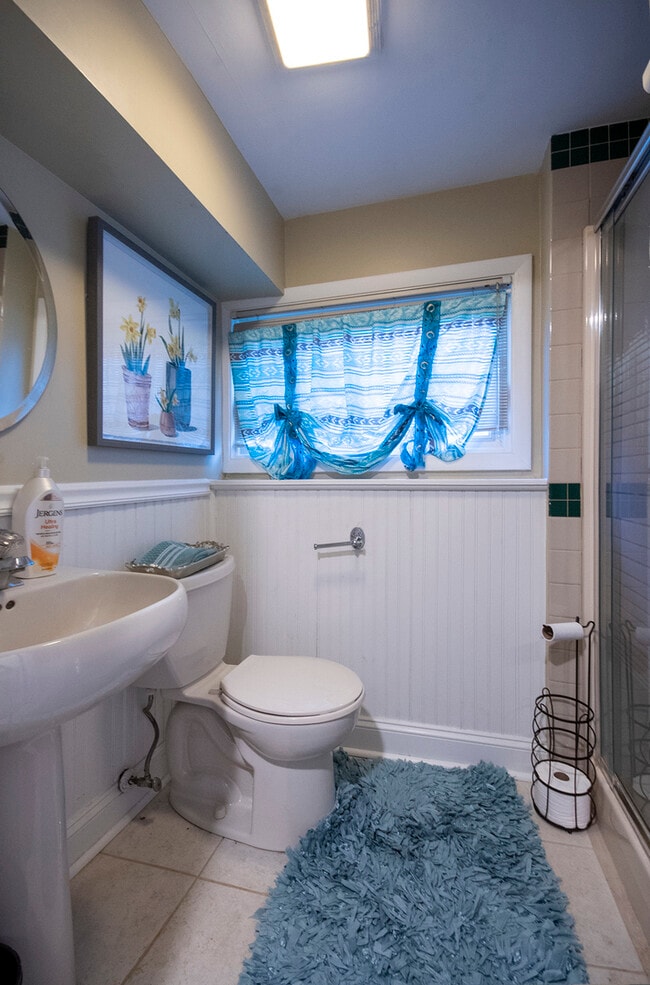 Building Photo - 501 Lincoln Ave