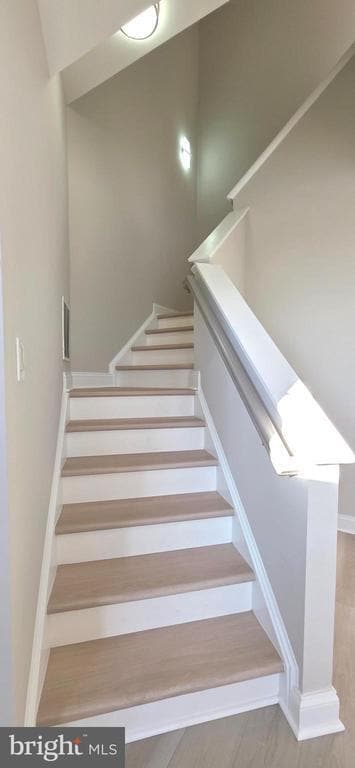 Building Photo - 676 McLeary Square SE