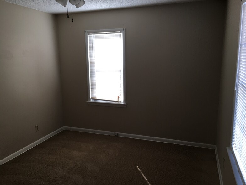 Building Photo - 120 Wire Ave