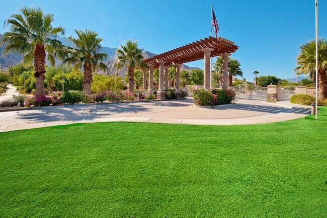 Gated Entrance - 835 Alta Rdg