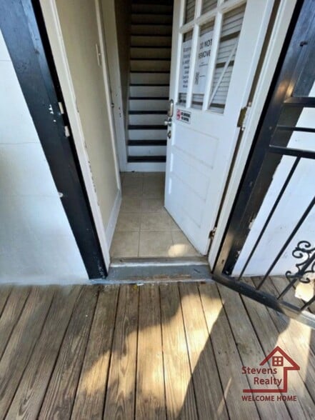 Building Photo - 3502 Lansing Ave