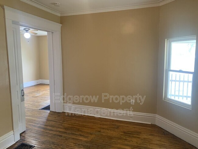 Building Photo - 1327 Jefferson Ave SE