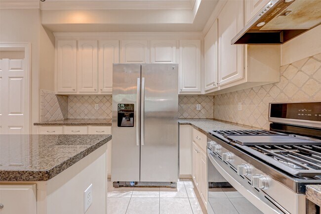 Building Photo - 13607 Brookbluff Ln