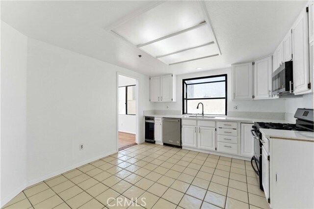 Building Photo - 1230 E Ocean Blvd