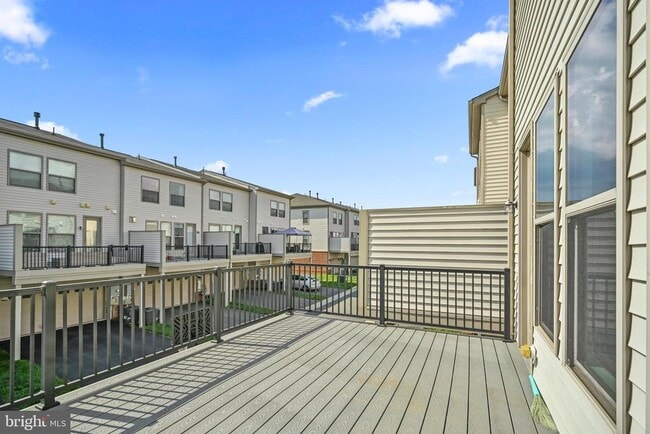 Building Photo - 23493 Adagio Terrace
